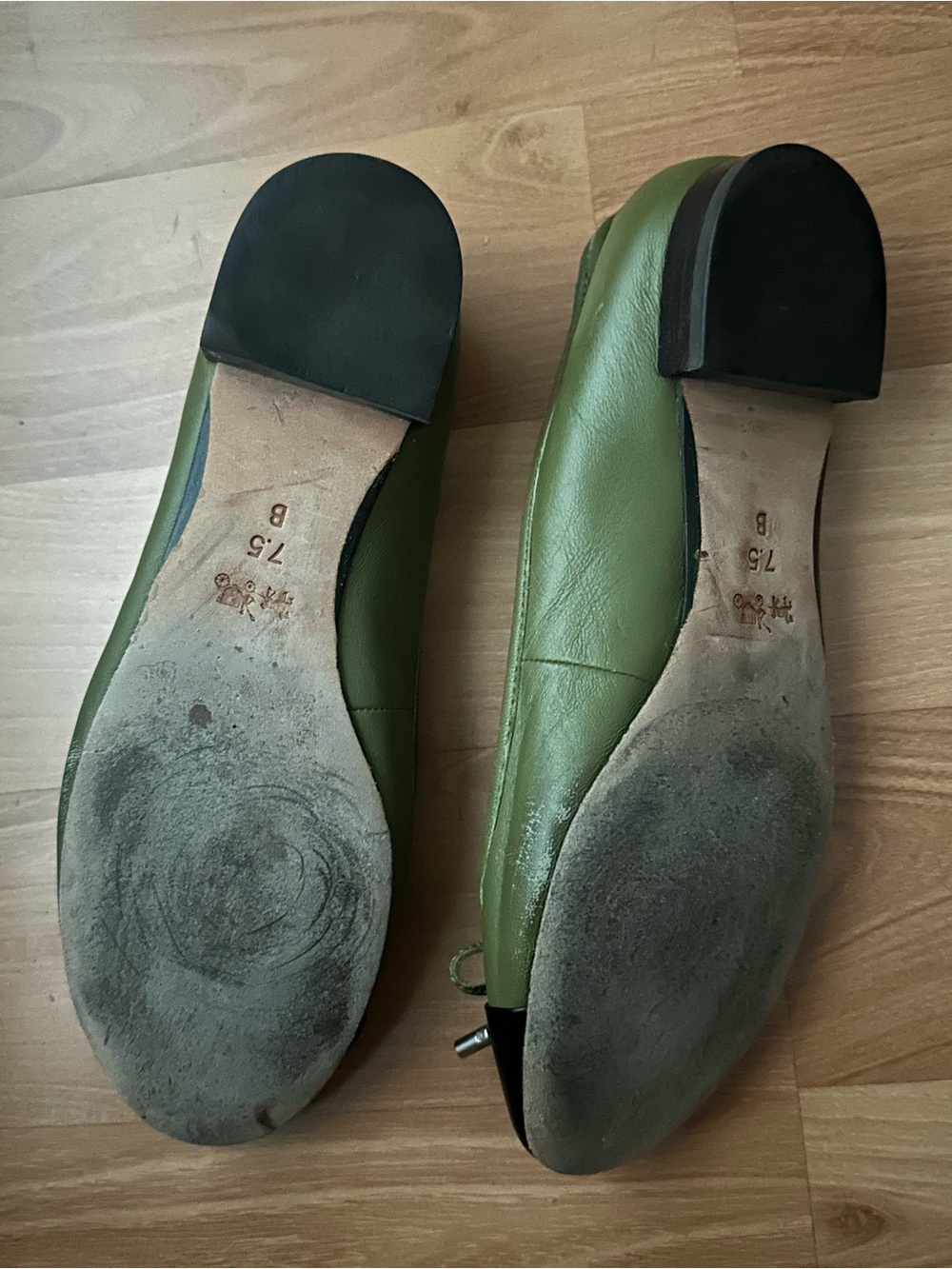 Coach Olive Green and Black Ballet Flats with Bow & Charms - Picture 5 of 6